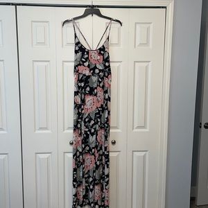 Beautiful maxi dress!